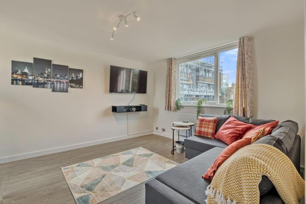 Hidden Gem In Battersea W/ Free Parking Apartment ลอนดอน ภายนอก รูปภาพ