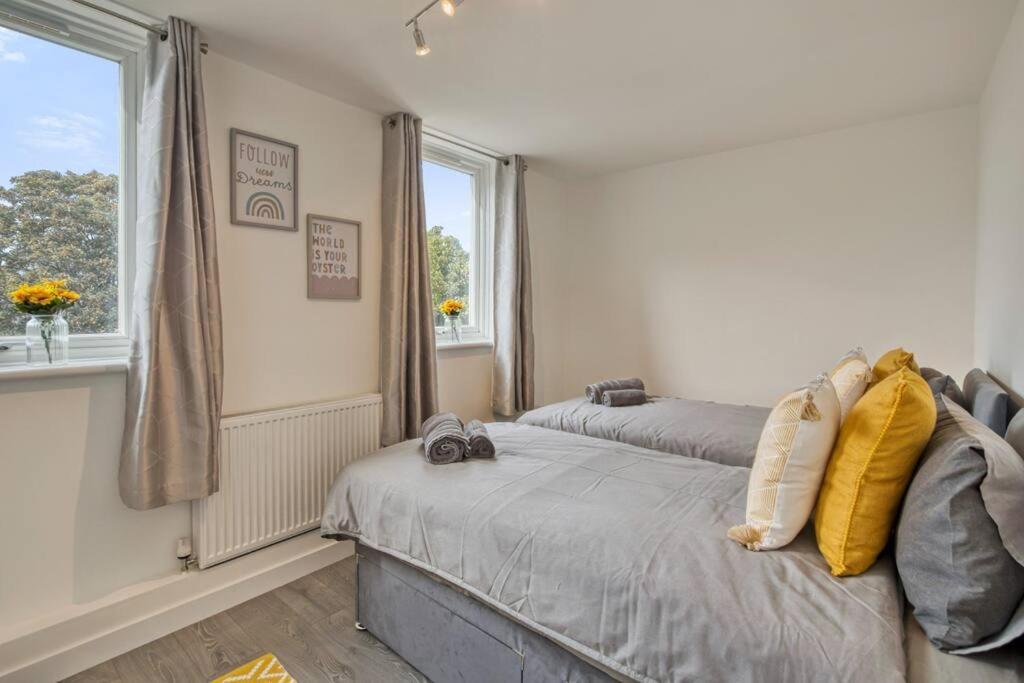 Hidden Gem In Battersea W/ Free Parking Apartment ลอนดอน ภายนอก รูปภาพ