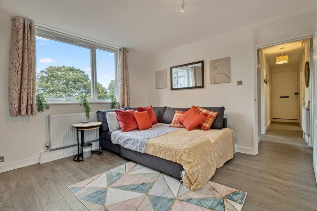 Hidden Gem In Battersea W/ Free Parking Apartment ลอนดอน ภายนอก รูปภาพ