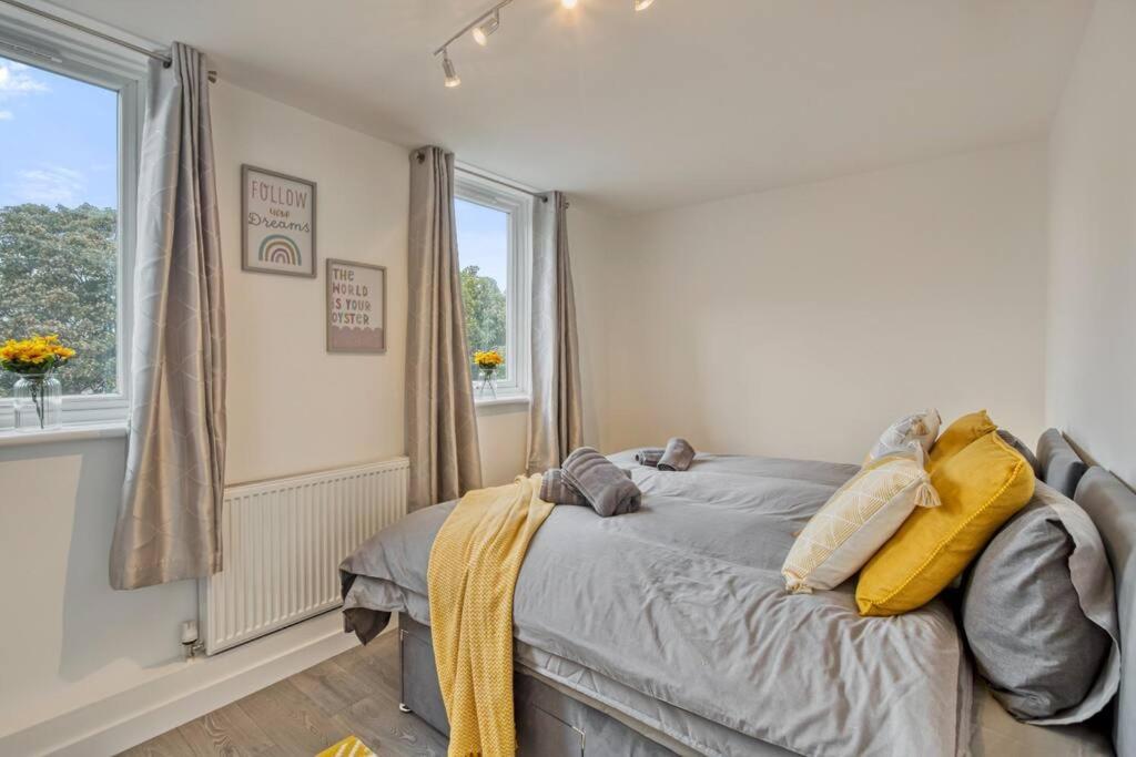 Hidden Gem In Battersea W/ Free Parking Apartment ลอนดอน ภายนอก รูปภาพ