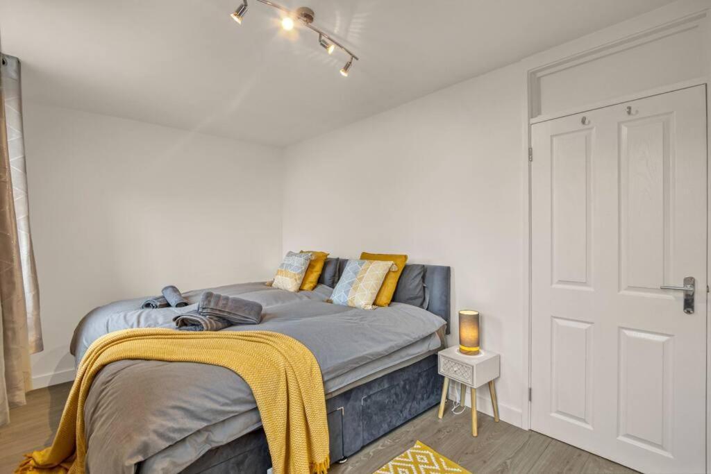 Hidden Gem In Battersea W/ Free Parking Apartment ลอนดอน ภายนอก รูปภาพ